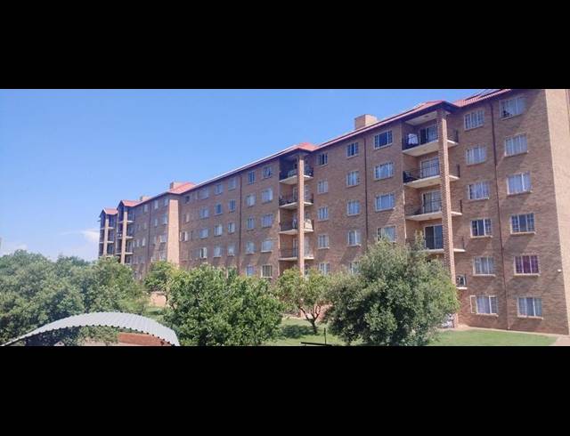 2 BEDROOM APARTMENT FOR SALE IN ANNLIN-WES